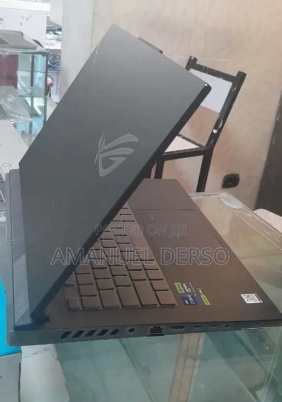 New Laptop Asus ROG Strix G15 16GB Intel Core i9 SSD 1T