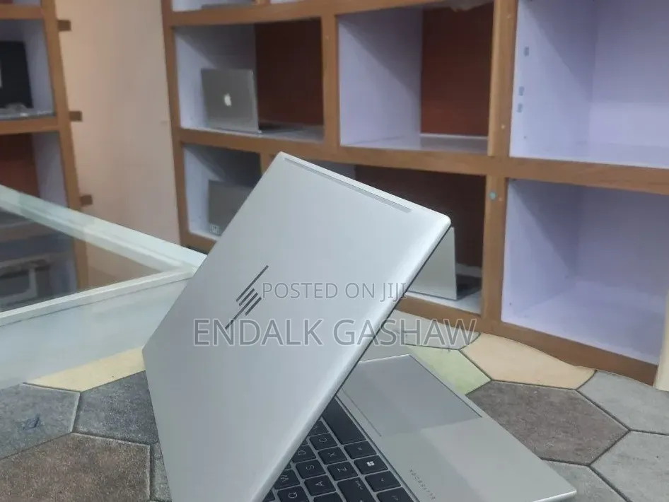 New Laptop HP EliteBook 840 G9 16GB Intel Core i5 SSD 512GB