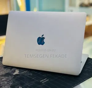 New Laptop Apple MacBook Pro 2022 M2 8GB Apple M2 SSD 512GB