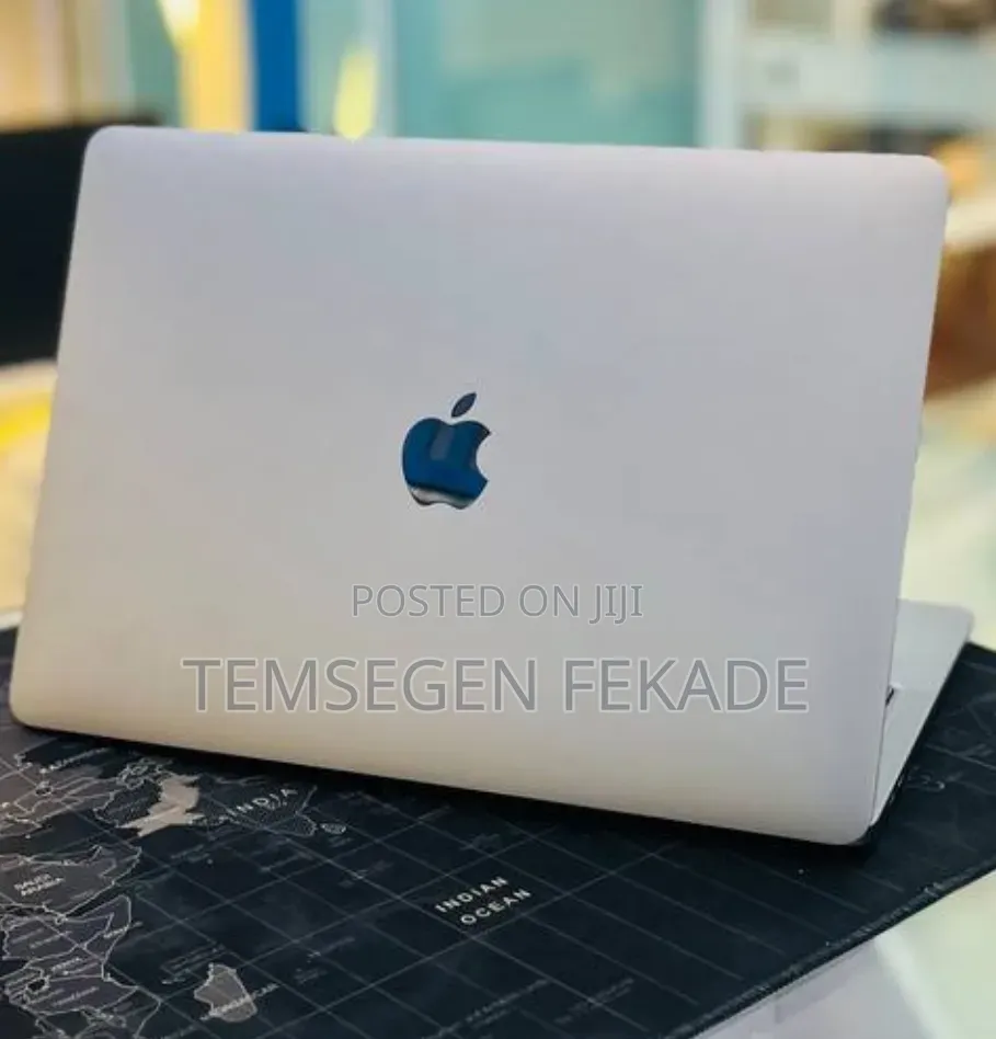 New Laptop Apple MacBook Pro 2022 M2 8GB Apple M2 SSD 512GB