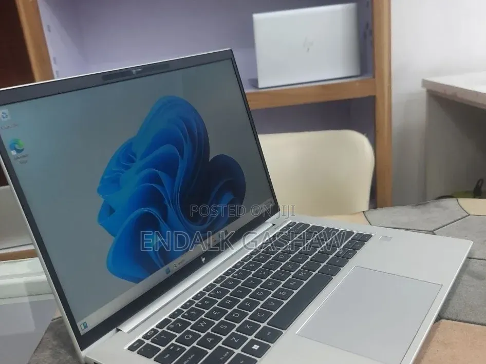 New Laptop HP EliteBook 840 G9 16GB Intel Core i7 SSD 512GB