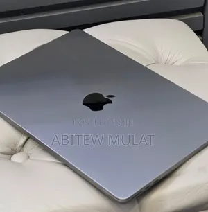 New Laptop Apple MacBook Air 2022 M2 8GB Apple M2 SSD 256GB