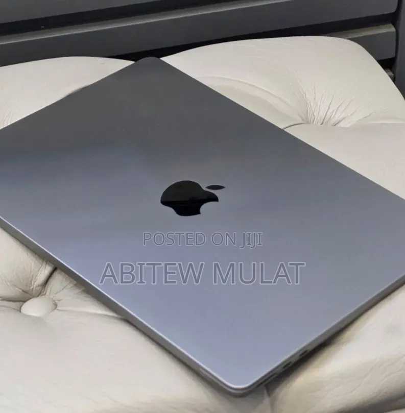 New Laptop Apple MacBook Air 2022 M2 8GB Apple M2 SSD 256GB
