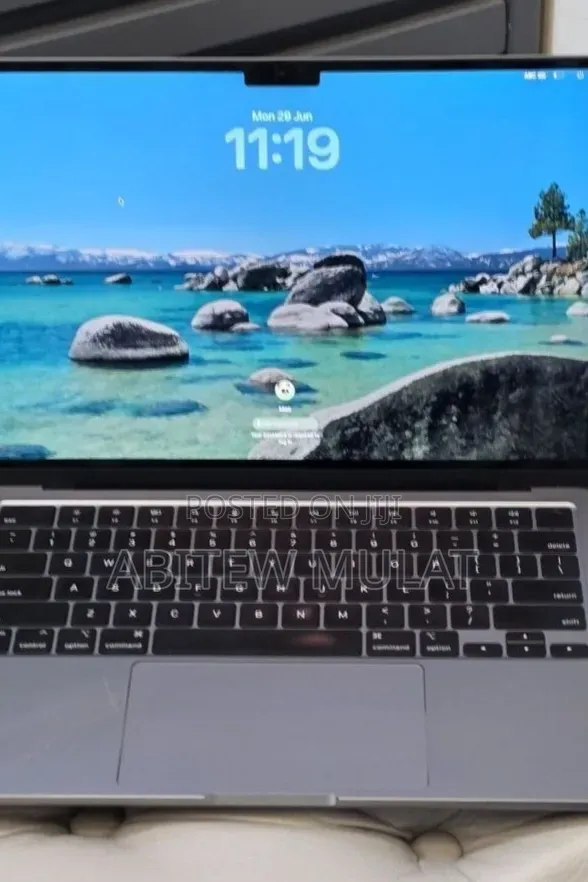 New Laptop Apple MacBook Air 2022 M2 8GB Apple M2 SSD 256GB