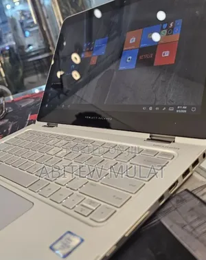 New Laptop HP Spectre X360 8GB Intel Core i5 SSD 256GB