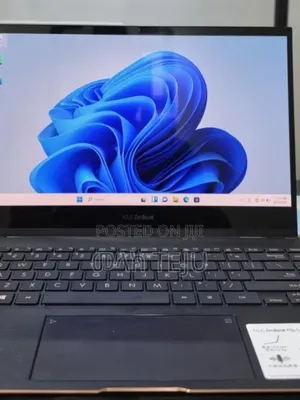 New Laptop Asus Zenbook 14 16GB Intel Core i7 SSD 512GB