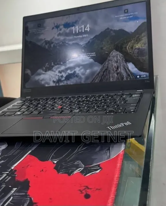 New Laptop Lenovo ThinkPad Yoga 8GB AMD Ryzen 5 SSD 256GB