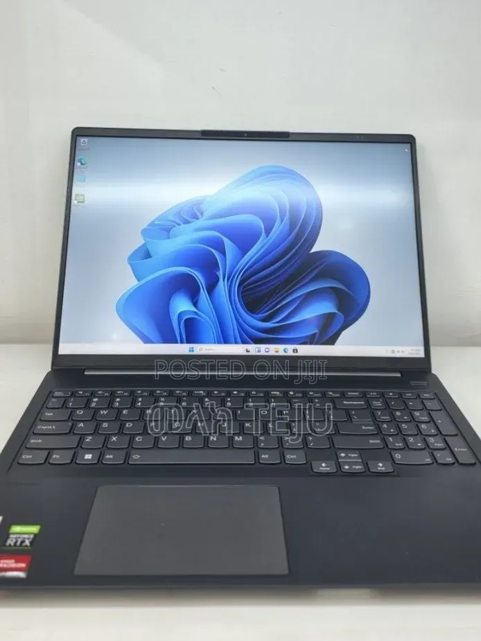 New Laptop Lenovo Ideapad 3 16GB Intel Core Ultra 7 SSD 512GB