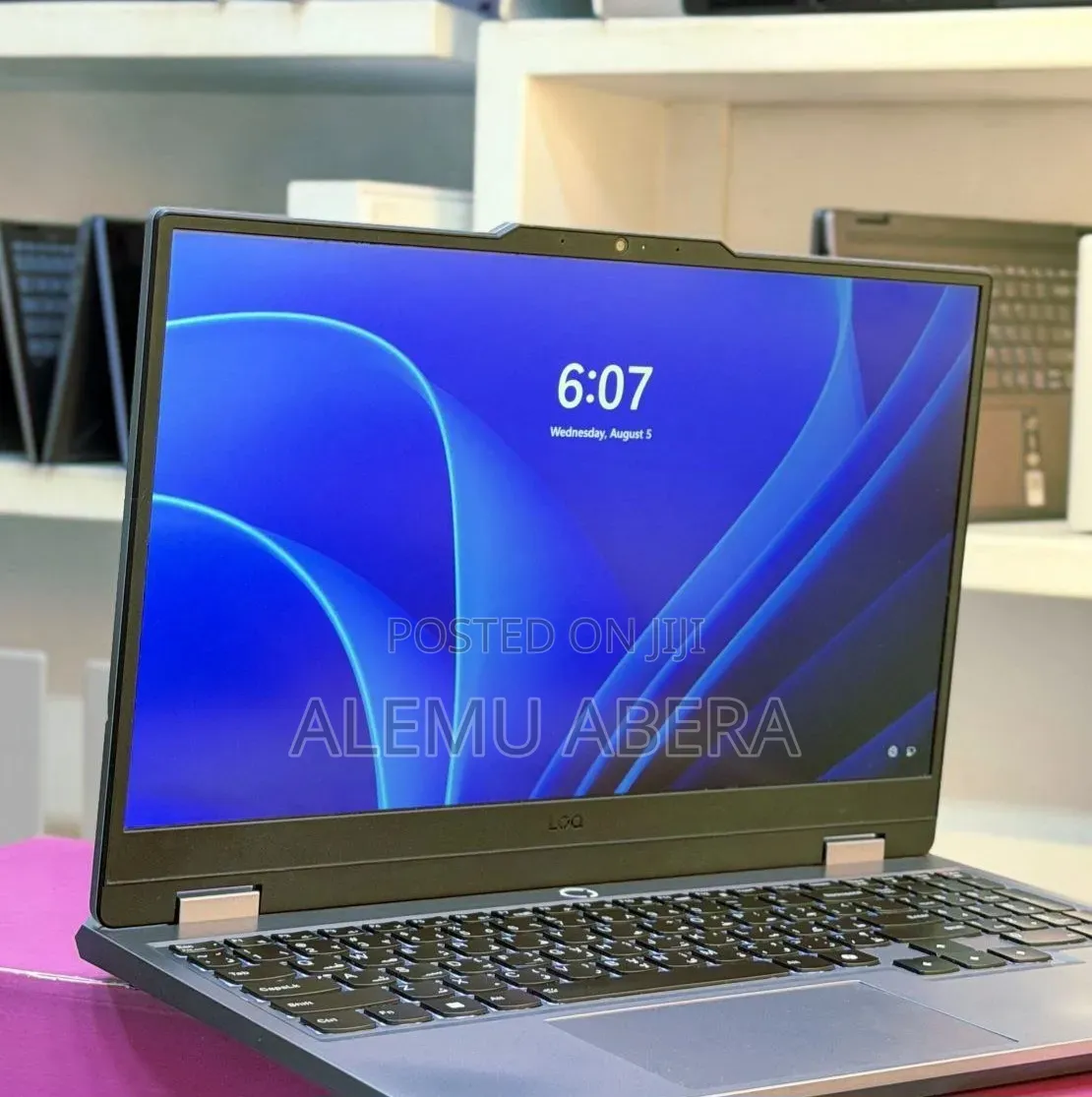 New Laptop Lenovo LOQ 15AHP10 16GB Intel Core i7 SSD 512GB