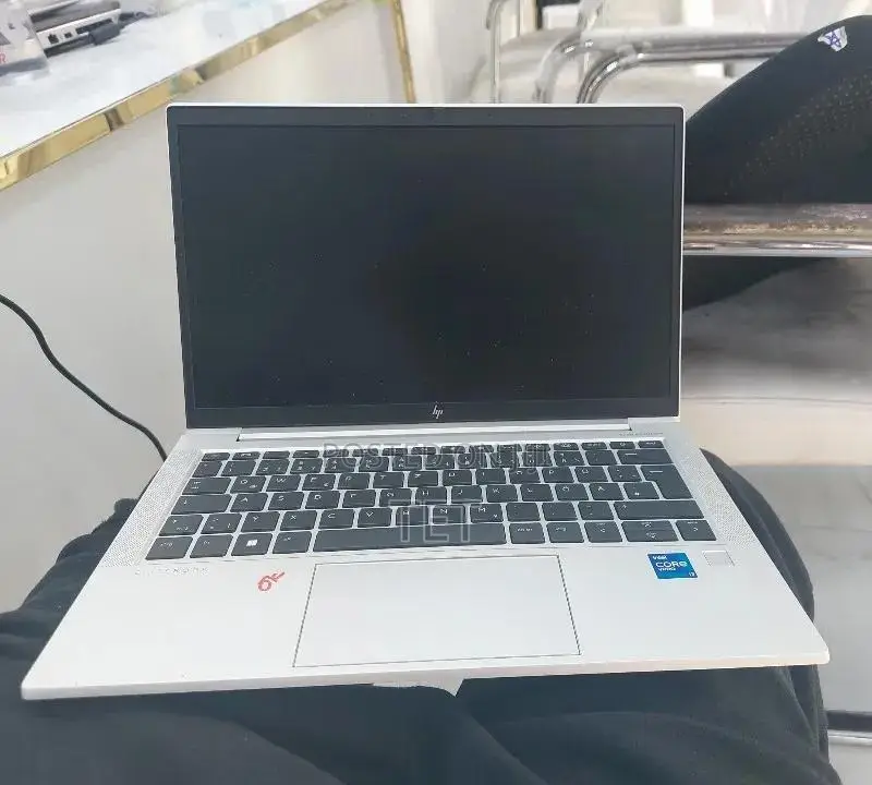 Laptop HP EliteBook 830 G8 16GB Intel Core i7 SSD 1T