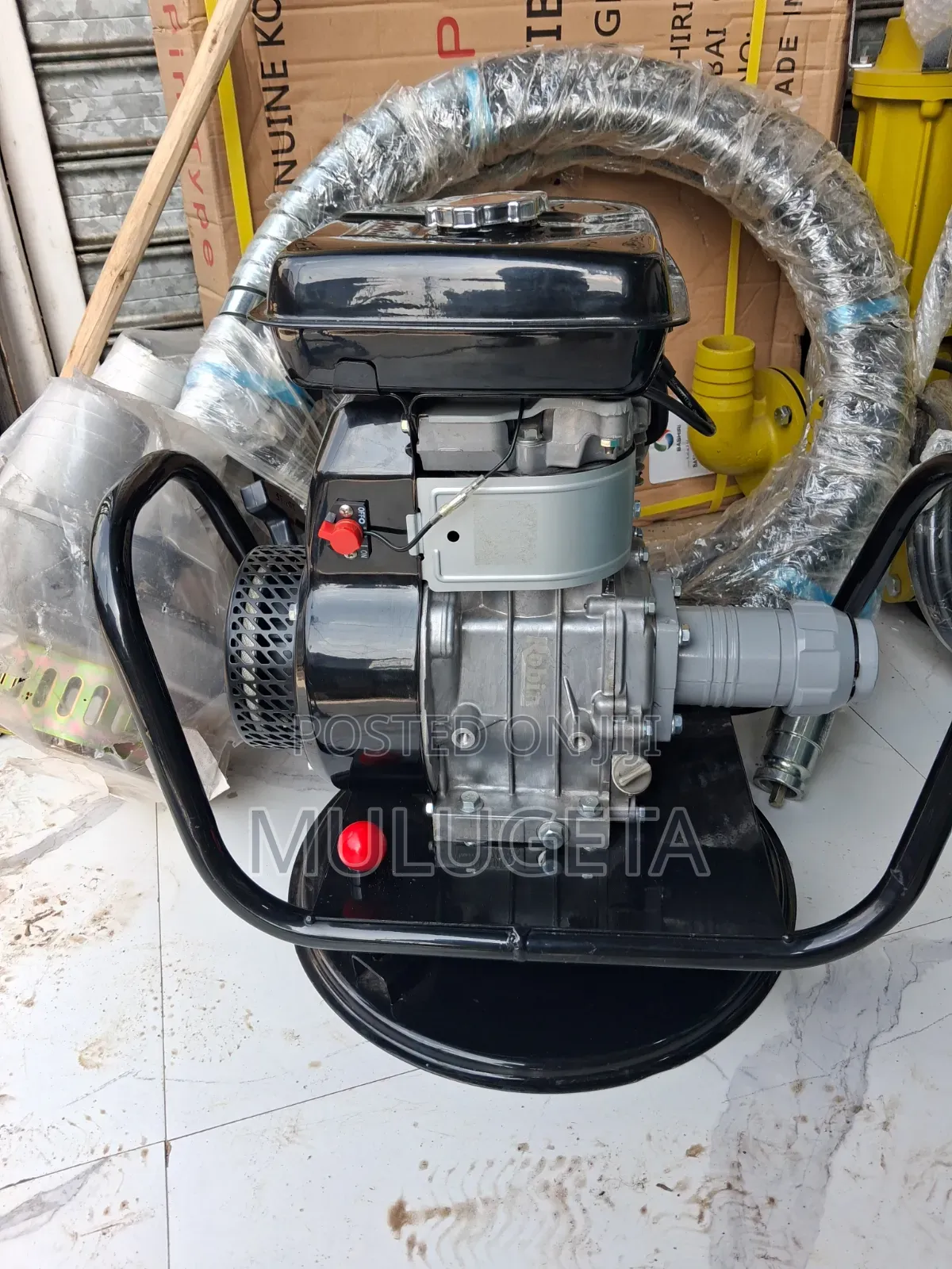 Robin Vibretor With Hose