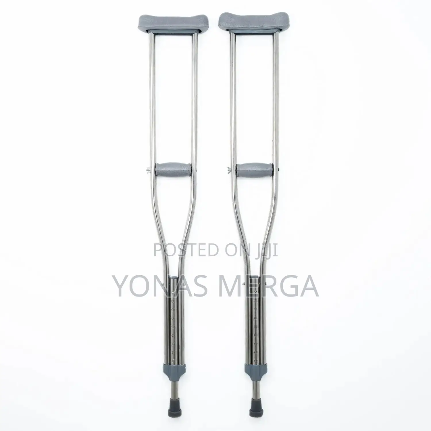 Right and Left crutches矣豁Equate Universal Crutches