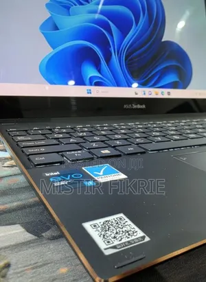 New Laptop Asus ZenBook Flip UX360CA 16GB Intel Core i7 SSD 512GB