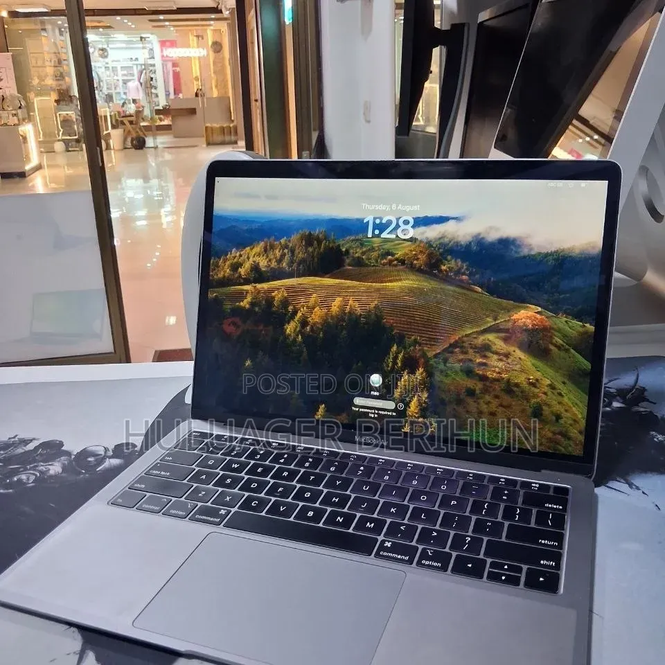 New Laptop Apple MacBook Air 2019 8GB Intel Core i5 SSD 128GB