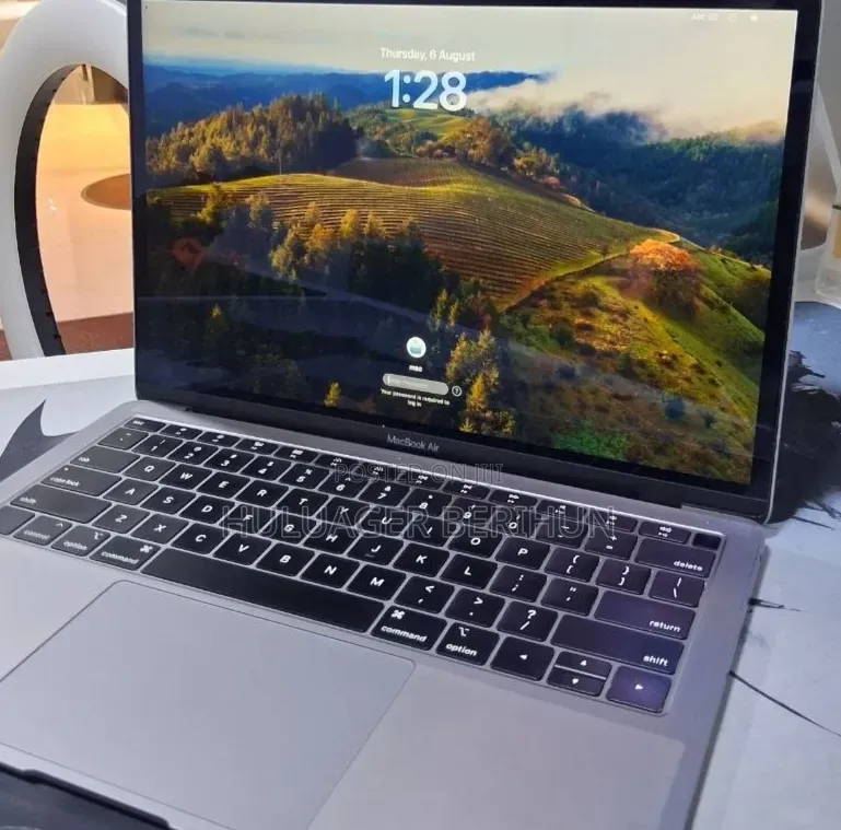 New Laptop Apple MacBook Air 2019 8GB Intel Core i5 SSD 128GB
