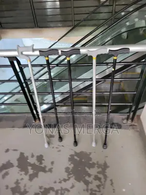 Cane柺与walking Stick//works for Both Left and Right Hand Use.