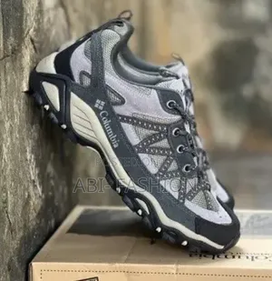 Colombia Grey Hiking Master Class Shoes