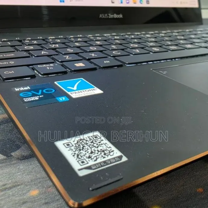 New Laptop Asus Zenbook 13 OLED 16GB Intel Core i7 SSD 512GB