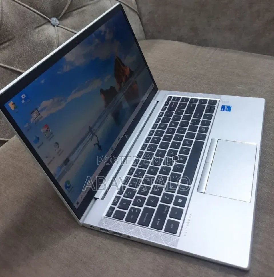 New Laptop HP EliteBook 840 G8 16GB Intel Core i5 SSD 512GB