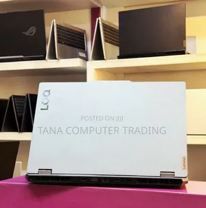 New Laptop Lenovo LOQ 15IRH8 16GB Intel Core i7 SSD 512GB