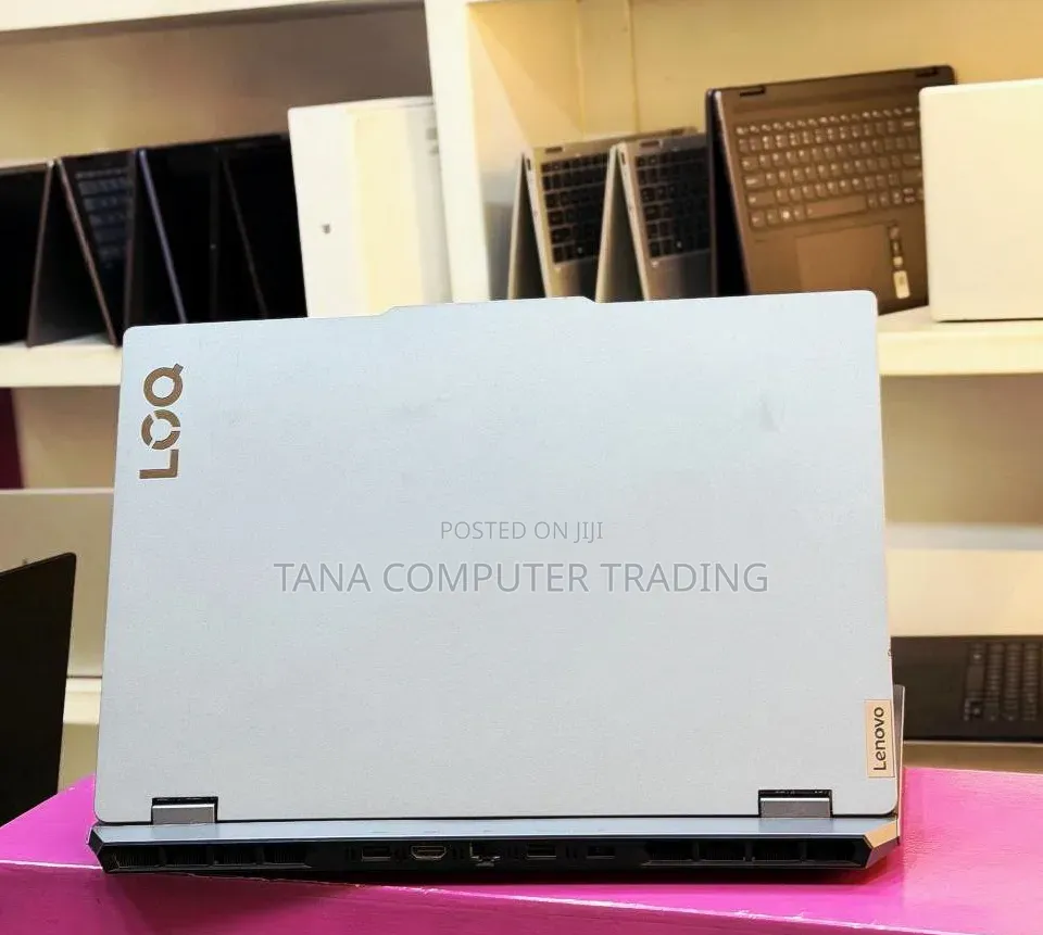 New Laptop Lenovo LOQ 15IRH8 16GB Intel Core i7 SSD 512GB