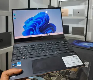 New Laptop Asus Zenbook S 16 OLED 16GB Intel Core i7 SSD 512GB