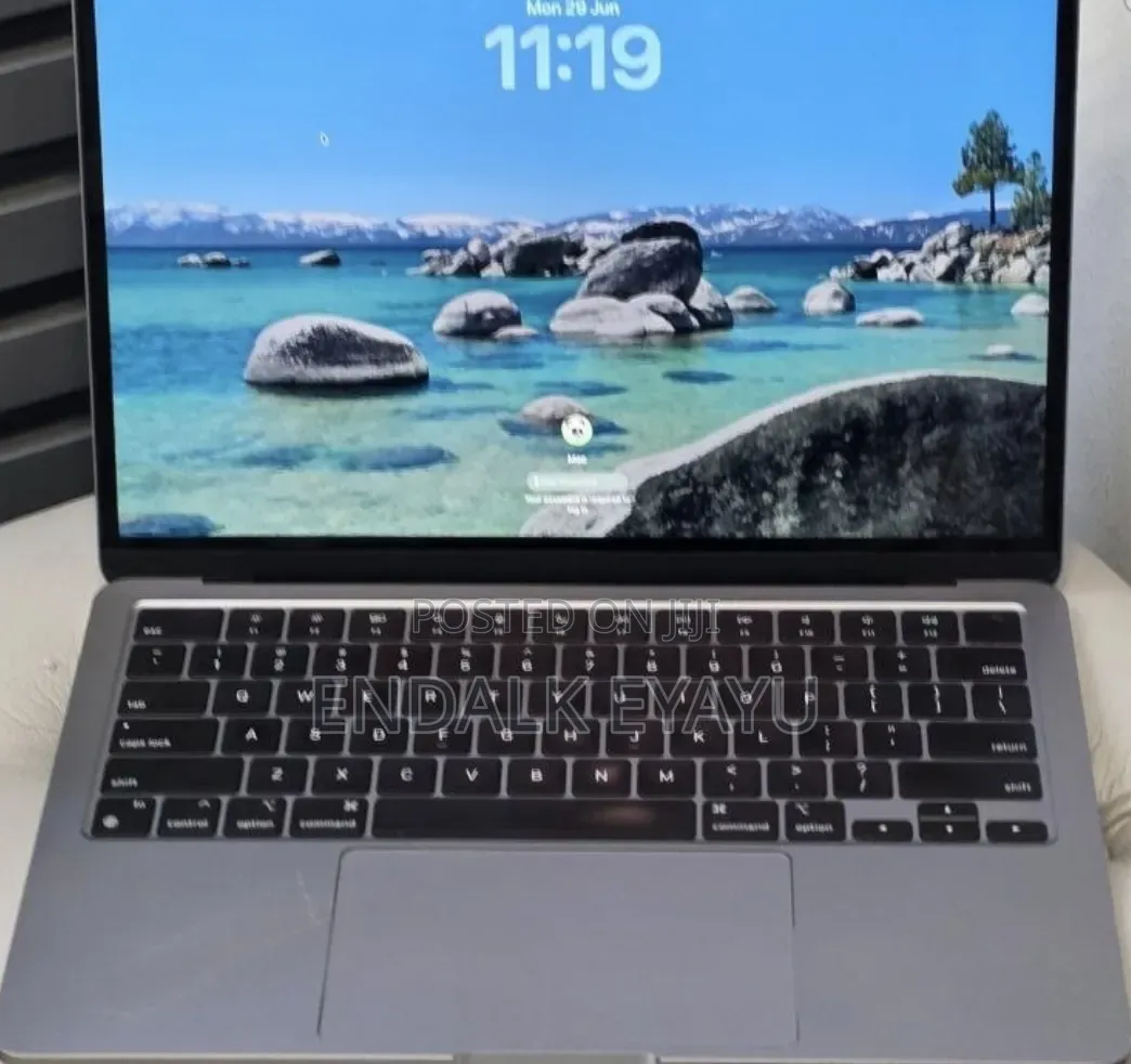 New Laptop Apple MacBook Air 2022 M2 8GB Apple M2 SSD 256GB
