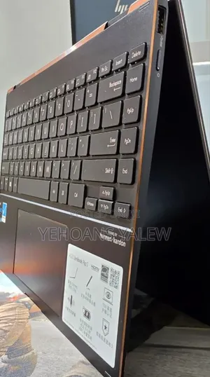 New Laptop Asus ZenBook Flip 14 UX461UN 16GB Intel Core i7 SSD 512GB