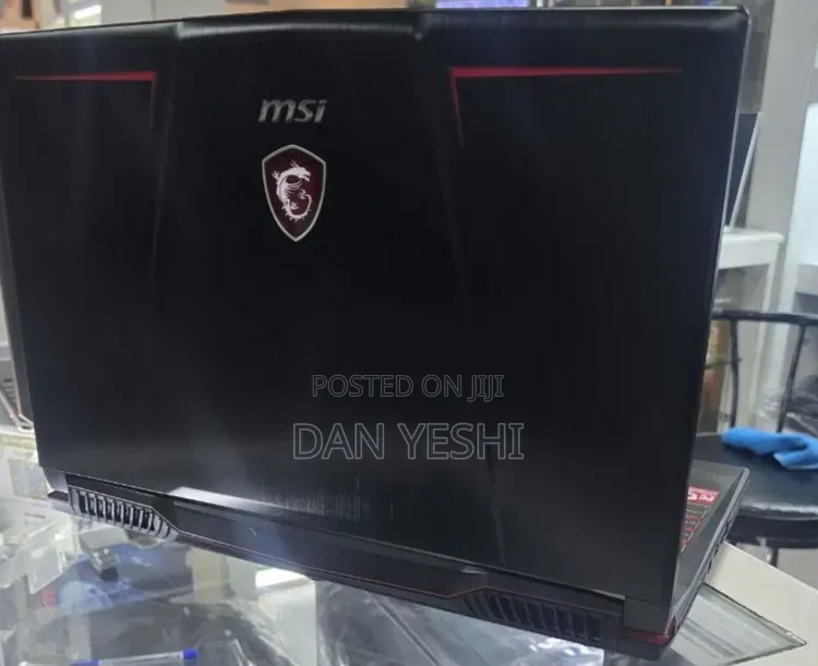 New Laptop MSI GP75 Leopard 16GB Intel Core i7 SSD 256GB