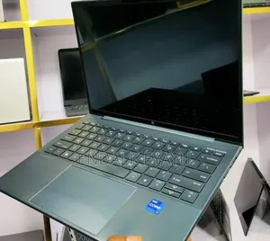 New Laptop HP Dragonfly G1 16GB Intel Core i7 SSD 512GB