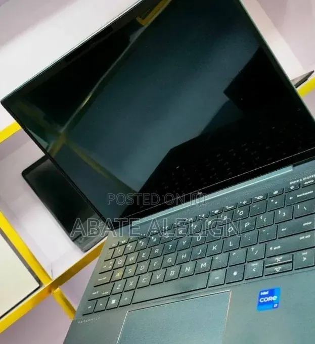 New Laptop HP Dragonfly G1 16GB Intel Core i7 SSD 512GB