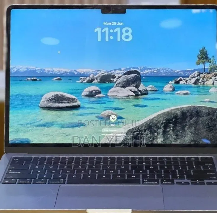 New Laptop Apple MacBook Air 2022 M2 8GB Apple M2 SSD 256GB