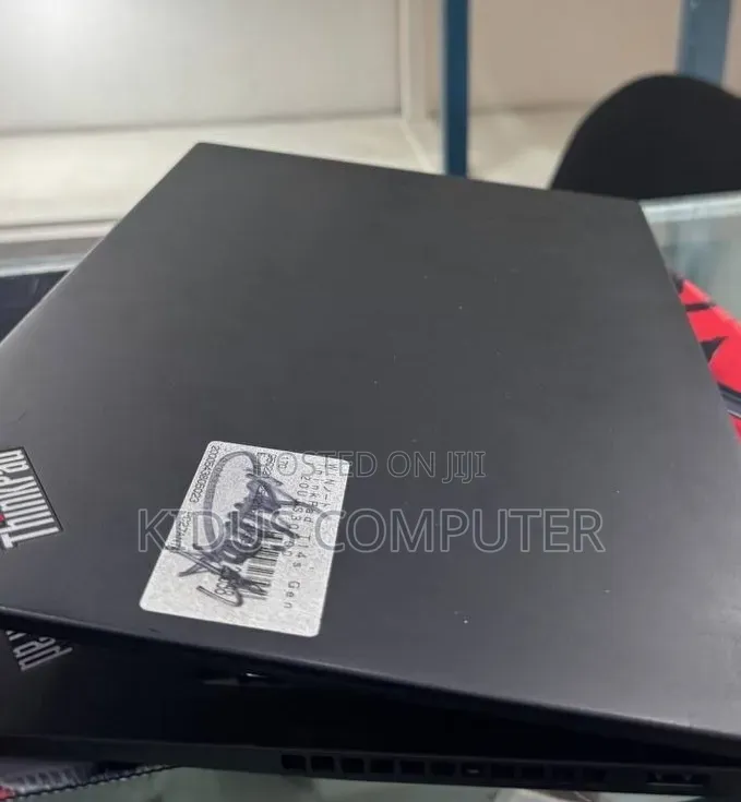 New Laptop Lenovo ThinkPad 2 8GB AMD Ryzen 5 SSD 256GB