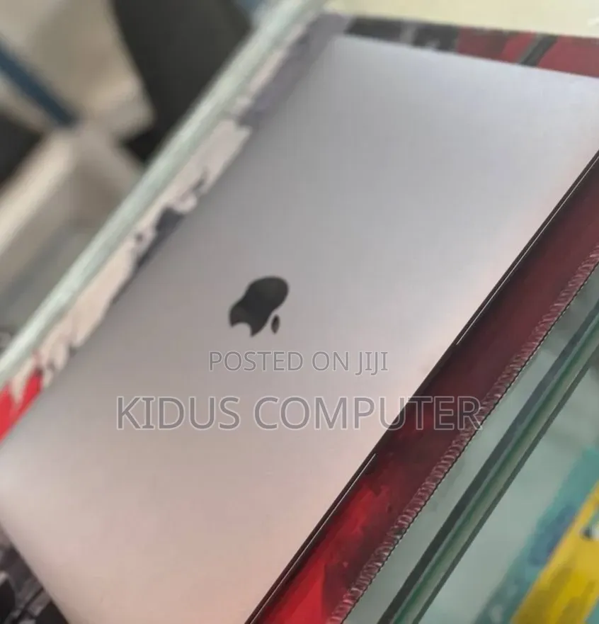 New Laptop Apple MacBook Air 2020 M1 8GB Apple M1 SSD 256GB