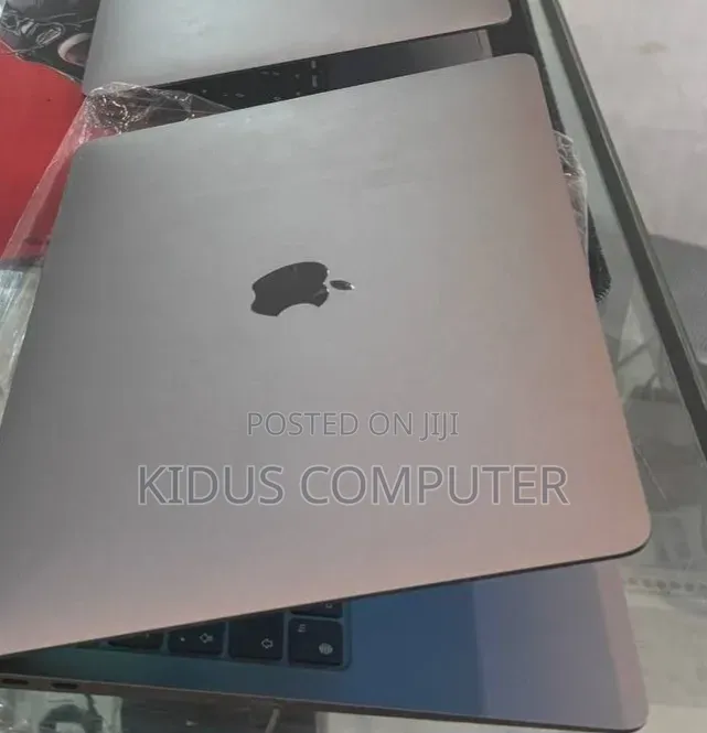 New Laptop Apple MacBook Air 2020 M1 8GB Apple M1 SSD 256GB
