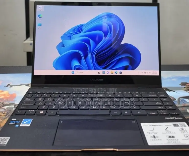 New Laptop Asus Zenbook 14 16GB Intel Core i7 SSD 512GB