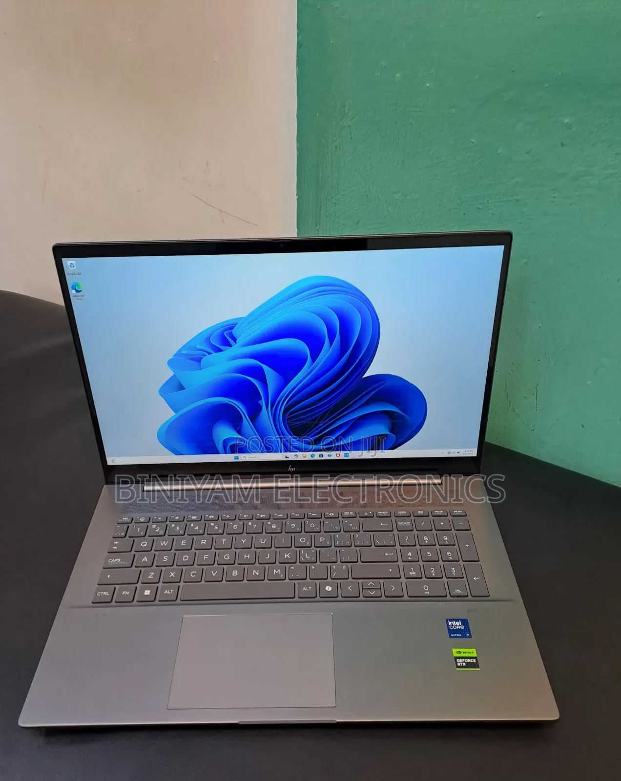 New Laptop HP Envy 17 16GB Intel Core Ultra 7 SSD 1T