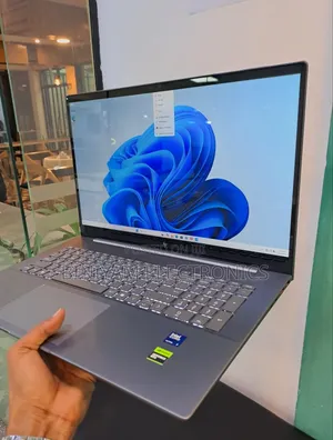New Laptop HP Envy 17 16GB Intel Core Ultra 7 SSD 1T