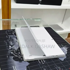 New Laptop Microsoft Surface Pro 6 8GB Intel Core i5 SSD 256GB