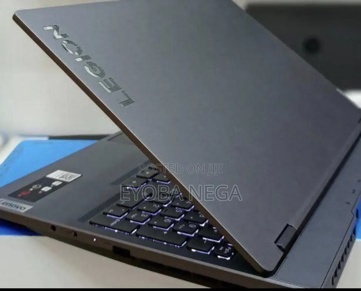New Laptop Lenovo Legion 5 16GB AMD Ryzen 7 SSD 512GB