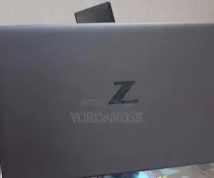 New Laptop HP ZBook Firefly G8 16GB Intel Core i7 SSD 512GB