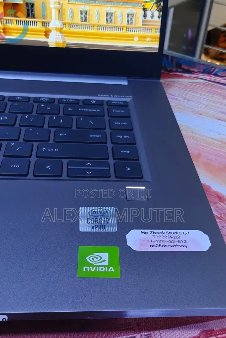 New Laptop HP ZBook Firefly 15 G7 32GB Intel Core i7 SSD 512GB