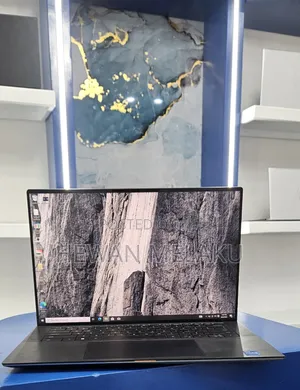 New Laptop Dell Precision 5540 16GB Intel Core i7 SSD 512GB