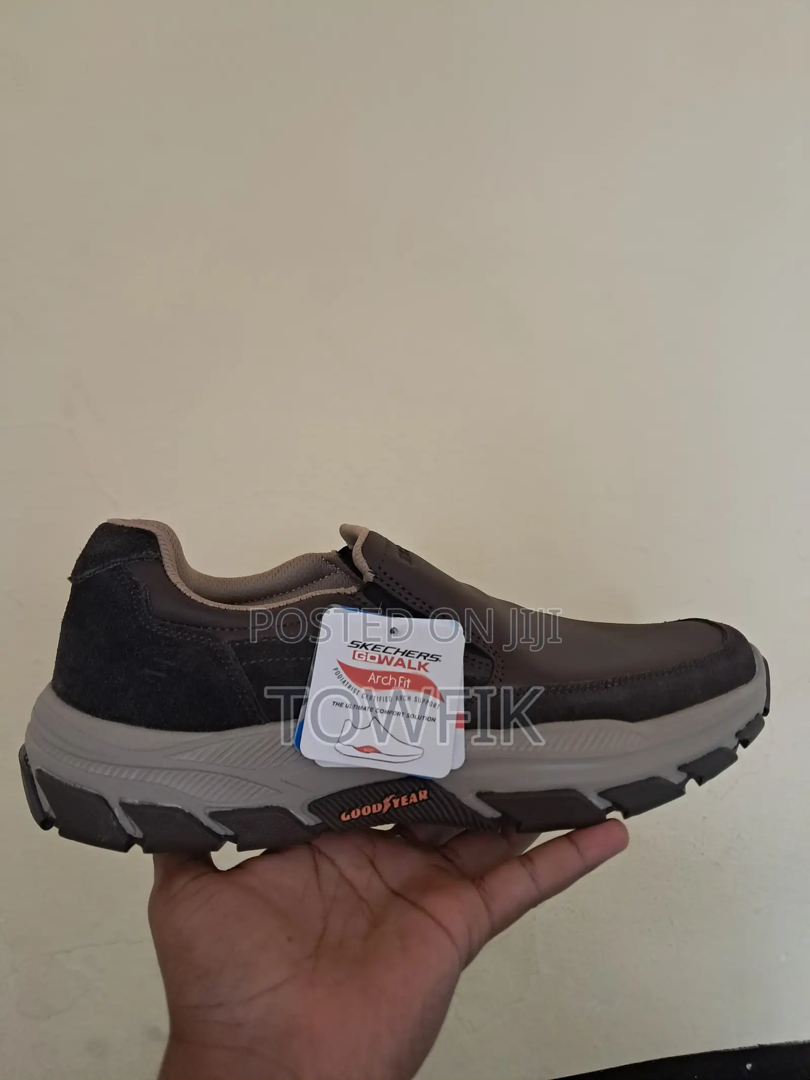 Sketchers Shoes