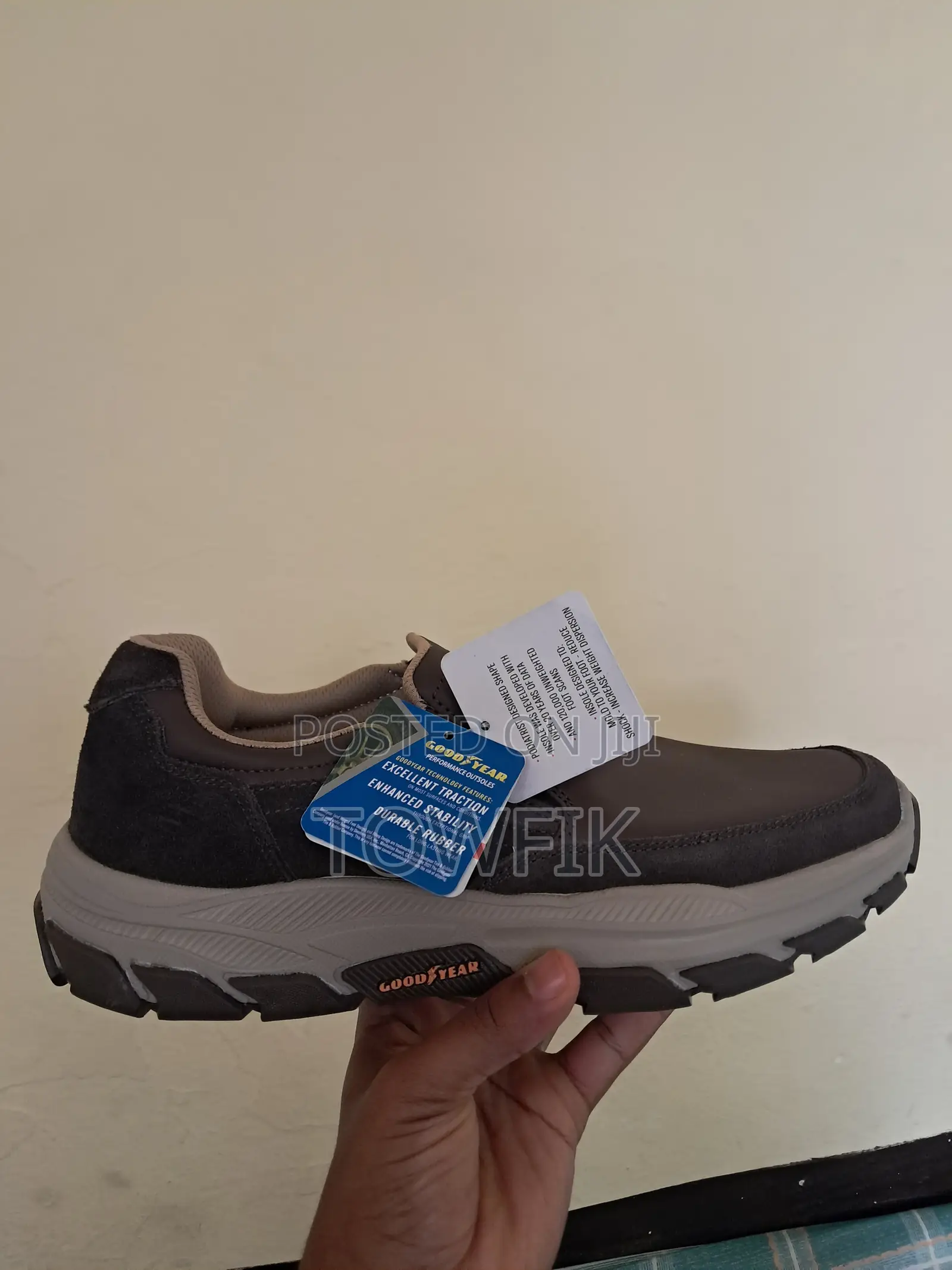 Sketchers Shoes