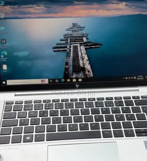 New Laptop HP EliteBook 830 G8 16GB Intel Core i5 SSD 512GB