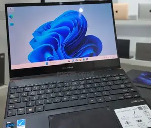 New Laptop Asus ZenBook 13 UX331UN 16GB Intel Core i7 SSD 512GB