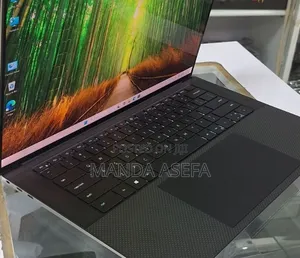 New Laptop Dell XPS 15 16GB Intel Core i7 SSD 512GB