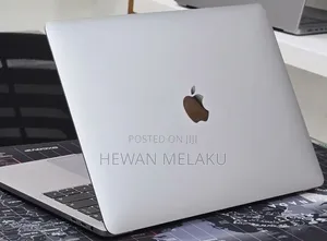 New Laptop Apple MacBook Pro 2019 16GB Intel Core i7 SSD 256GB