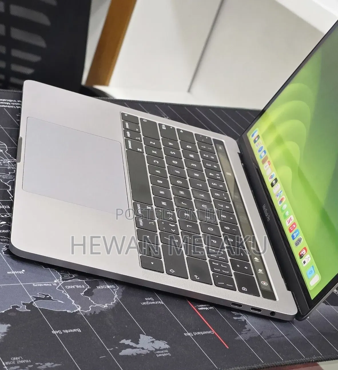 New Laptop Apple MacBook Pro 2019 16GB Intel Core i7 SSD 256GB